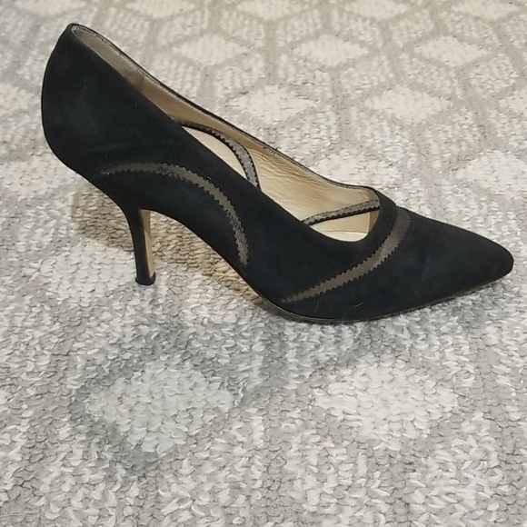 Manolo Blahnik black suede pumps sz 8.5 - Picture 2 of 8